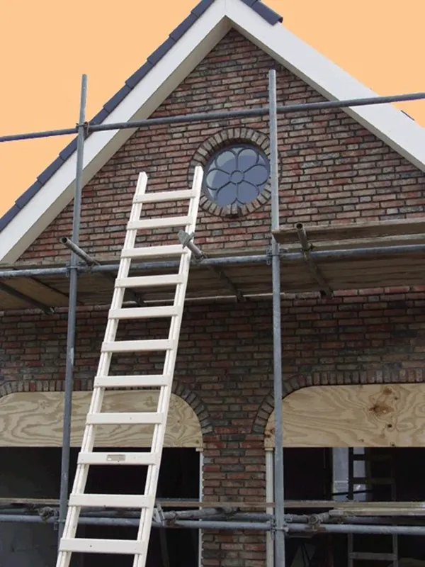 Goedkoop Jako HOUTEN LADDER 3.90M 14 SPORTS MET ANTI-DOORZAAGSTRIP