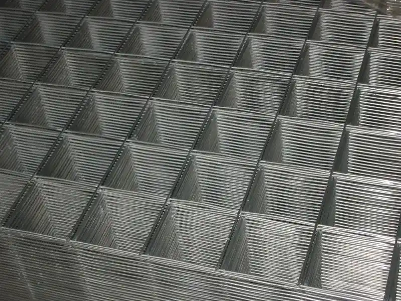 Tijdelijk Beschikbaar Thermrad gegalvaniseerde draagmat 2100x1200mm (2,5 m2) raster 10cm, draaddikte 3,00mm