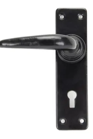 Wardlo deurkruk op schild 155x40mm BB57 smeedijzer zwart Direct Verzonden