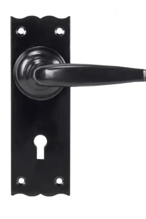 Wardlo deurkruk op schild 152x50mm BB57 smeedijzer zwart Bestseller