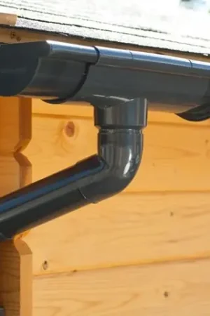Bestel Nu PVC Dakgoot Lessenaarsdak E100 Antraciet - Lengte 700-875 cm