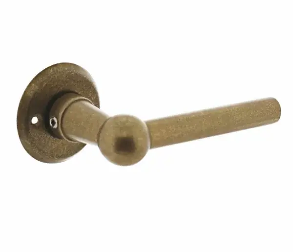 Snelle Levering Intersteel enkele deurklink L bol met rozet ø50x5mm messing getrommeld