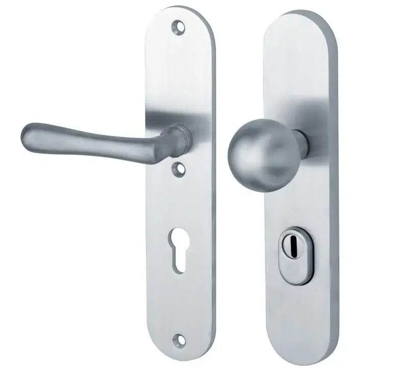 SKG3 PC55 knop/kruk op ovaal schild Linea links + kerntrekbeveiliging mat chroom Exclusieve Aanbieding