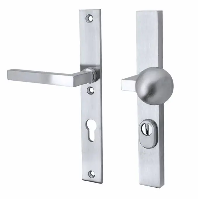 SKG3 PC72 knop/kruk op smalschild Kare/Bauhaus links + kerntrekbeveiliging mat chroom Betaalbaar