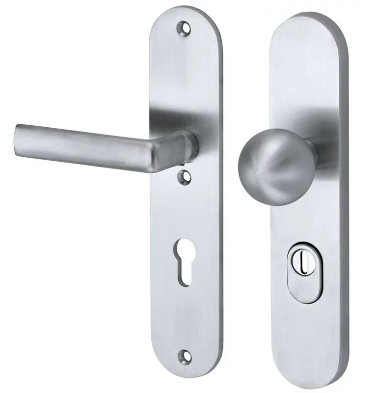 SKG3 PC92 knop/kruk op ovaal schild Padania links + kerntrekbeveiliging mat chroom Lage Kosten