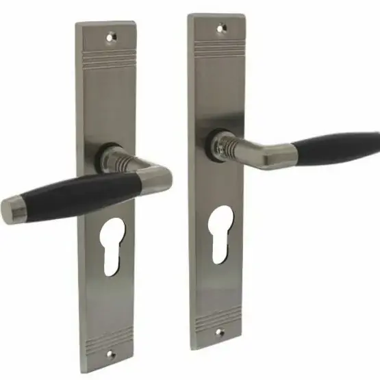 Intersteel deurklink Ton basic met schild PC55 mm rechthoekig met rillen 235x43mm nikkel mat/zwart Bestseller