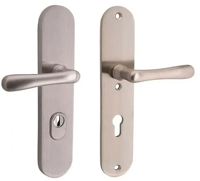 SKG3 PC72 kruk/kruk op ovaal schild Linea rechts + kerntrekbeveiliging mat nikkel/mat nikkel PVD Koopje