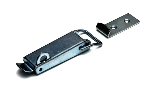Dagaanbieding EIERKISTSLUITING 130X30MM GEG.