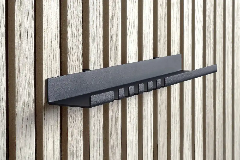 Zwarte wandplank met haakjes voor akoestisch paneel Nieuw